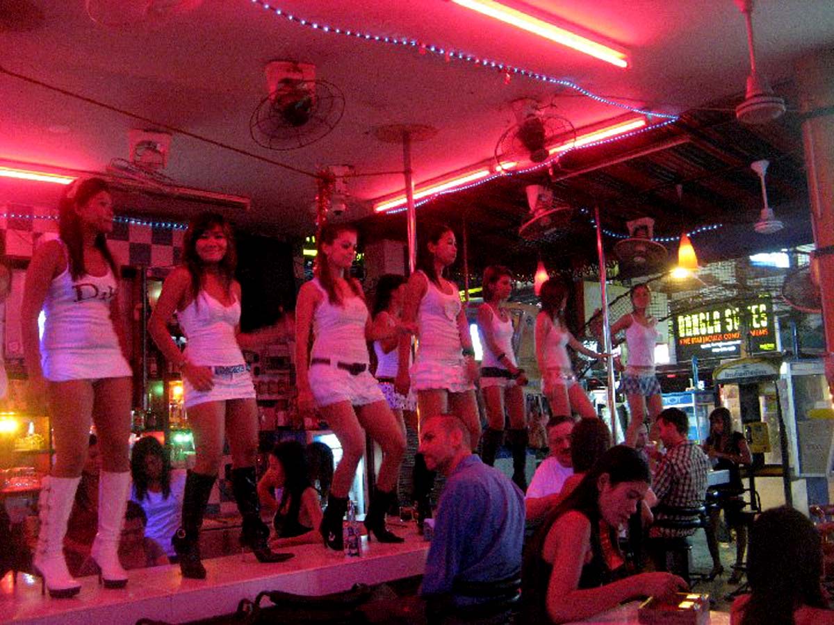 Phuket_bar_beer